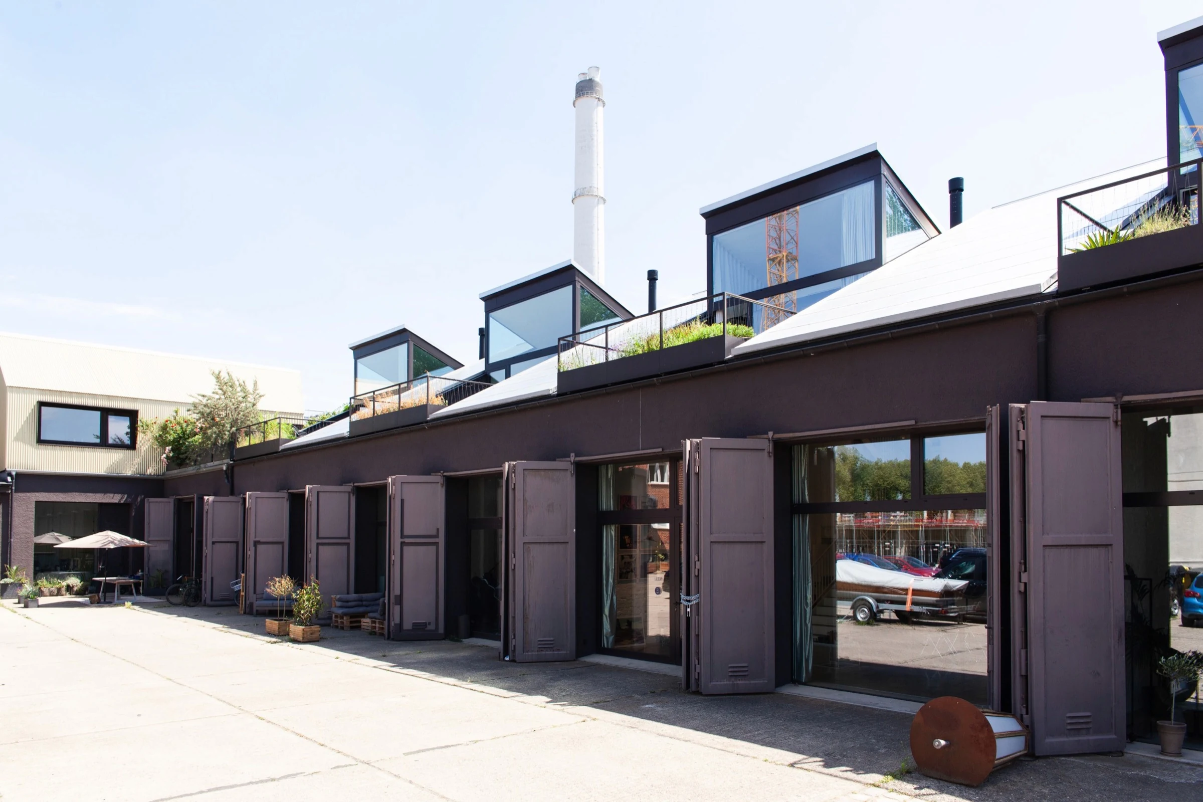 Courtyard with the studio buildings